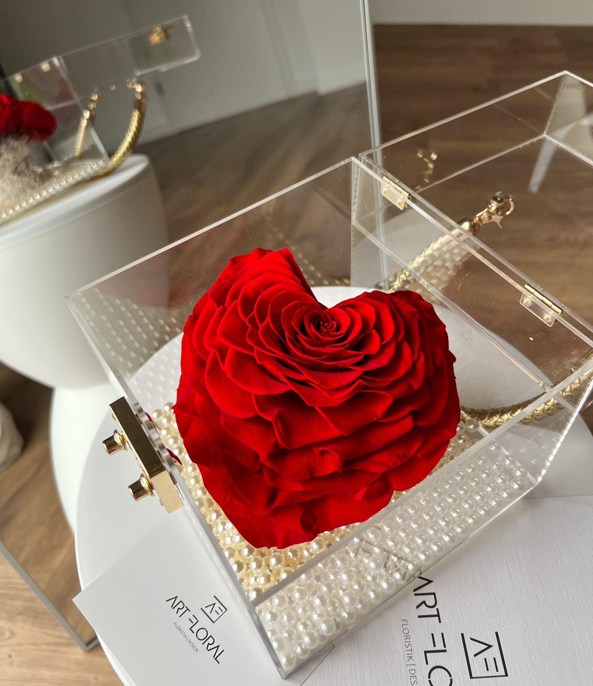 Rote Ewige Rose im Acryl Cube als romantisches Geschenk