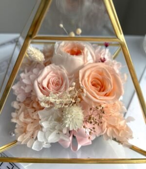 Blumen_Terrarium_Champagnertraum_Pyramide_3