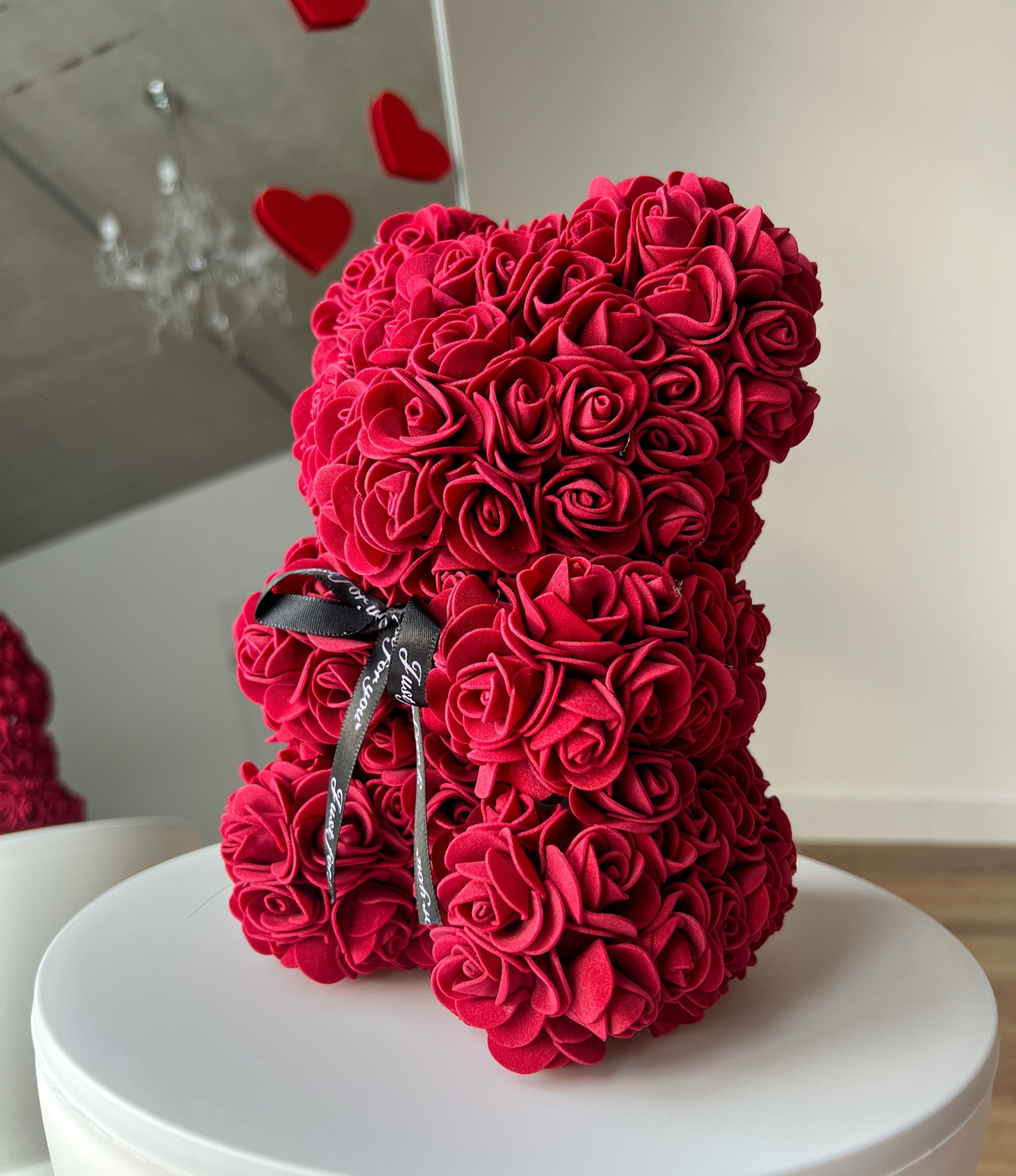 Kleiner weinroter Rosenbär – Teddybär aus Rosen als romantisches Geschenk
