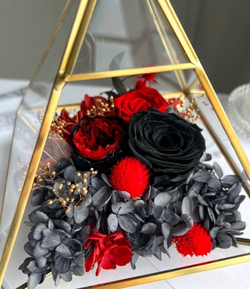 Blumen_Terrarium_Mystische_Blütenpyramide_3