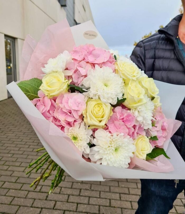 Blumenstrauss_weiss_rosa