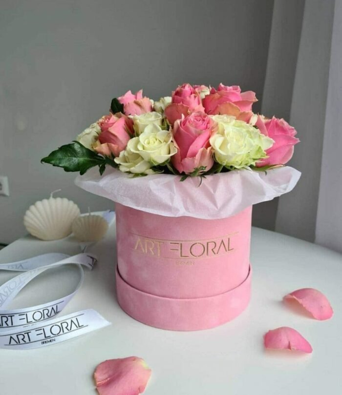 Blumenbox-Hellrosa-Rosenmix-S-Box-Rosa