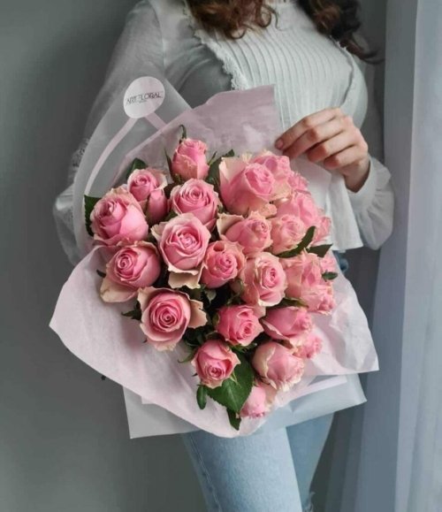 Blumenstrauß mit 30 rosa Rosen in eleganter Bindung