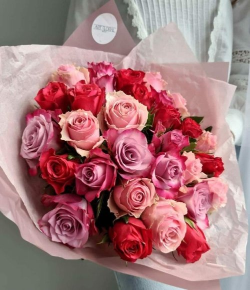 Blumenstrauß "Toller Tag" mit rosa, pinken und lilafarbenen Rosen