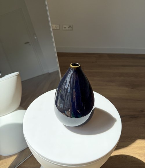 Dunkelblaue Keramikvase in Tropfenform