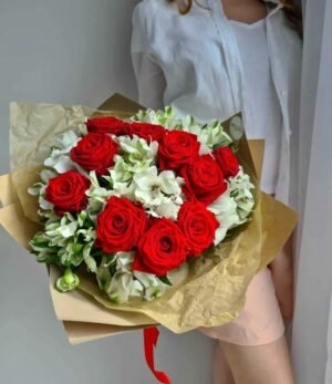 Blumenstrauß_Rosen_und_Alstromerien_1
