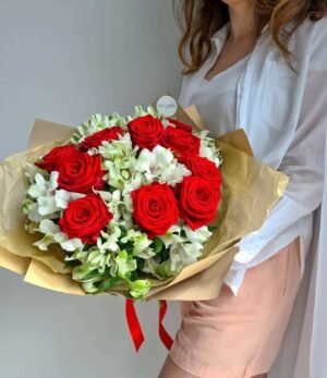 Blumenstrauß_Rosen_und_Alstromerien_4