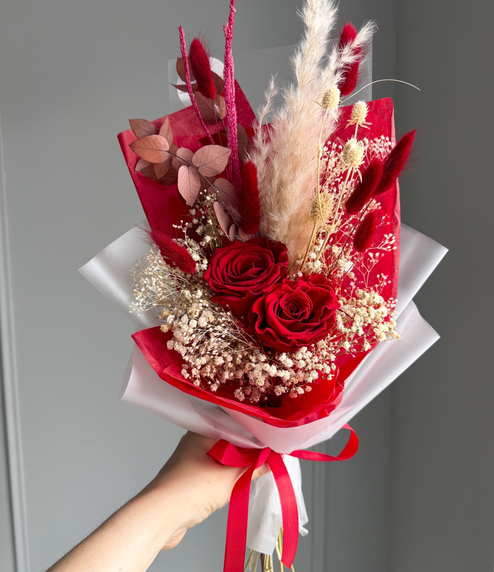 Trockenblumenstrauß „Rot“ mit roten Infinity Rosen