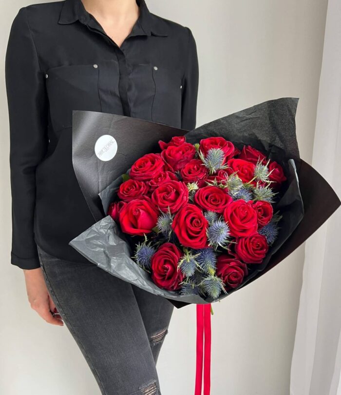 Blumenstrauß_Dornen_und_Rosen_4