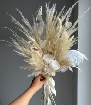 Trockenblumen_Brautstrauss_weisser_Schwan_3