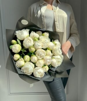 Blumenstrauß_Weiße_Pfingstrosen_1