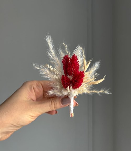 Boutonniere mit Pampasgras und Hafer