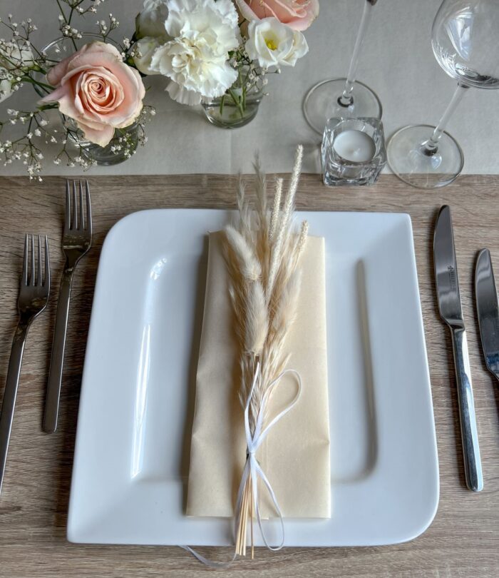 Gastgeschenk_Trockenblumenstrauß_weiß_2