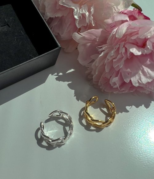 Eleganter Ring in Geschenkbox