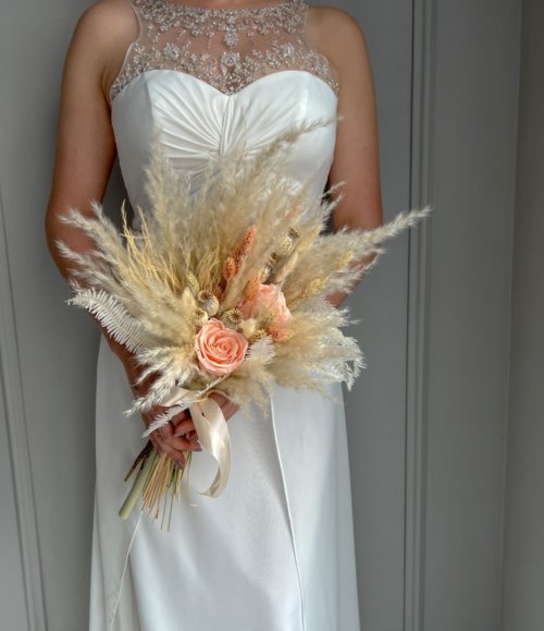 Eleganter Boho Strauß mit Phalaris und Farn