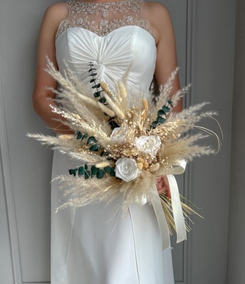 Eleganter Brautstrauß „Reines Glück“