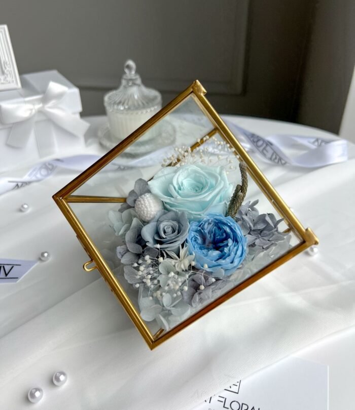 Würfel_Terrarium_blaue_Blumen_1