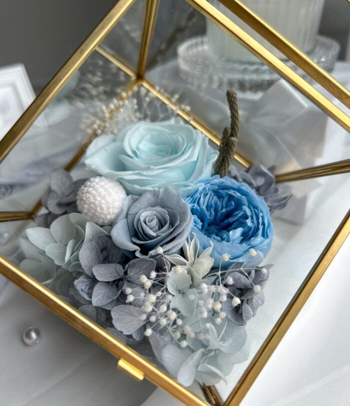 Würfel_Terrarium_blaue_Blumen_4