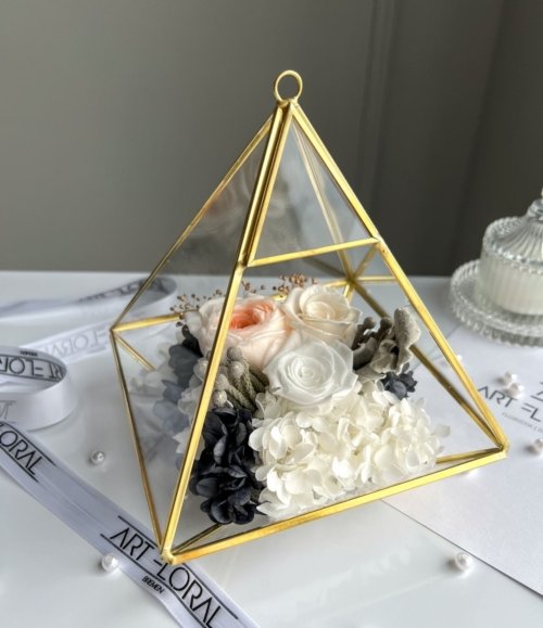 Blumen_Terrarium_Symphonie_Pyramide_1