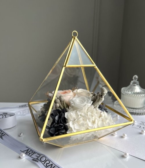 Blumen_Terrarium_Symphonie_Pyramide_2