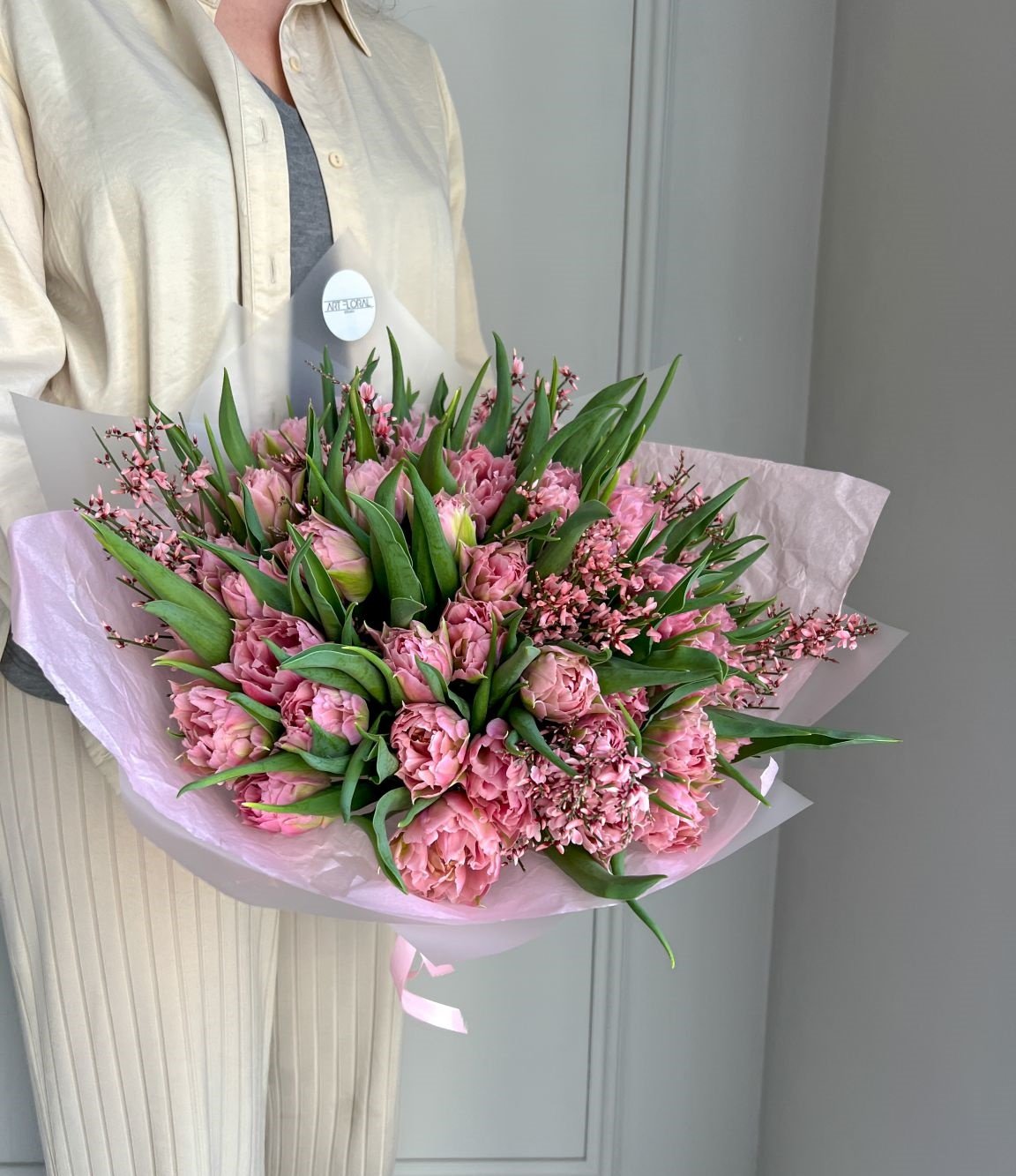 Blumenstrauß_Tulpen_und_Ginster_2