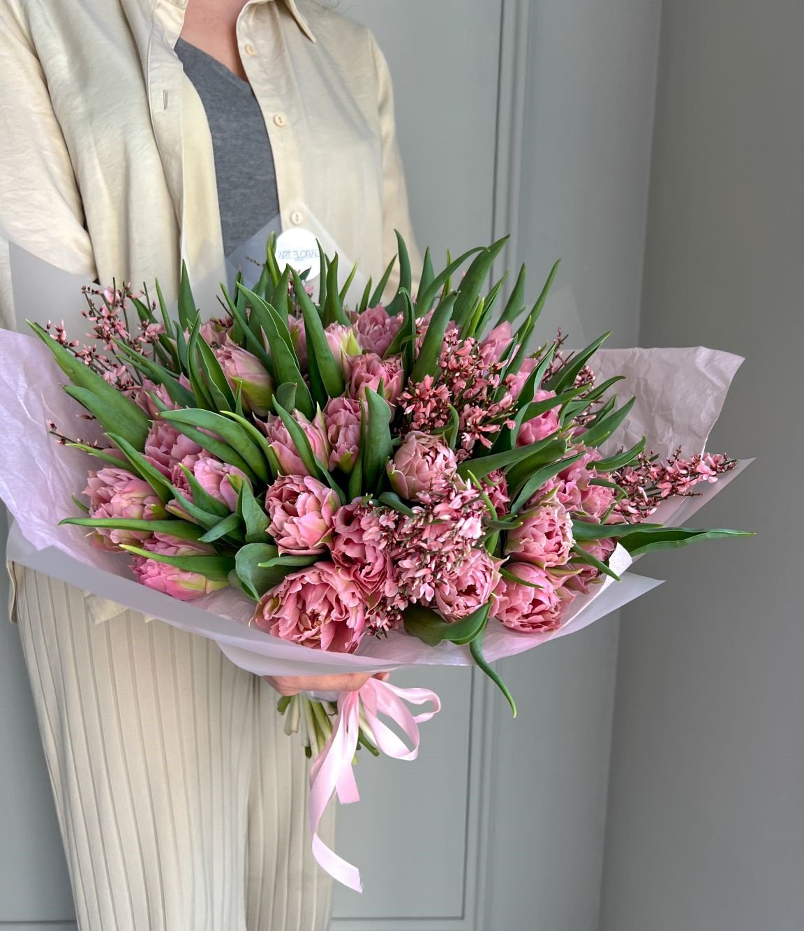 Blumenstrauß_Tulpen_und_Ginster_4