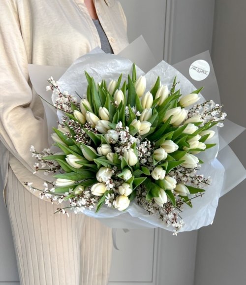 Blumenstrauß_Weiße_Tulpen_2
