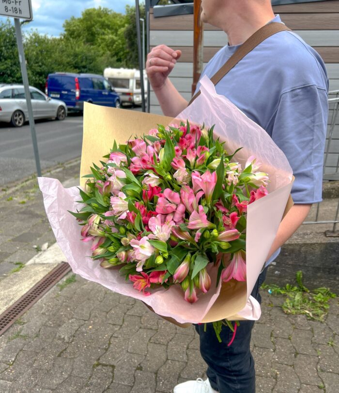 Blumenstrauß_Alstroemeria_3