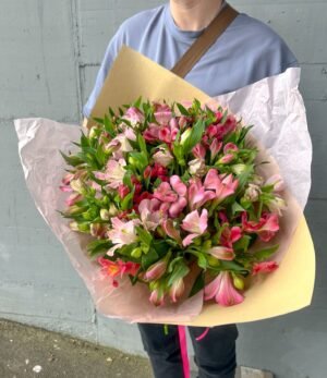 Blumenstrauß_Alstroemeria_4