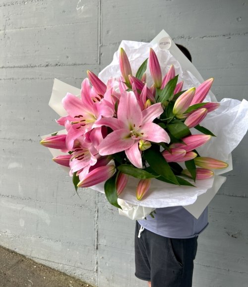 Blumenstrauß_Rosa_Lilien_2