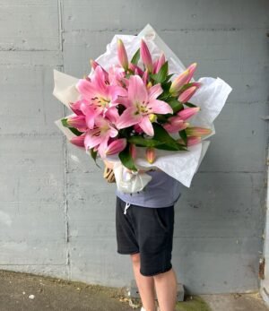 Blumenstrauß_Rosa_Lilien_3