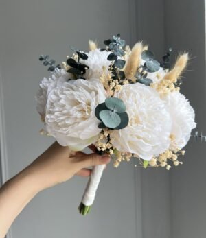 Kunstblumen Brautstrauß „Pfingstrosen und Eukalyptus“ – eleganter Hochzeitsstrauß in Naturtönen