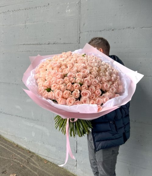 Blumenstrauß_100_rosa_Rosen_2