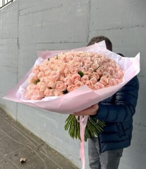 Blumenstrauß_100_rosa_Rosen_4