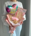Trockenblumenstrauß mit Infinity Rosen Muttertag und Luftballon