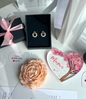 Muttertags-Geschenkset - Blumenstrauß, Schmuck, Infinity Rose, Kerze, Herz