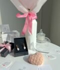 Muttertags-Geschenkset - Blumenstrauß, Schmuck, Infinity Rose, Kerze, Herz