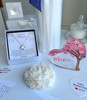 Muttertags-Geschenkset aus Trockenblumenstrauß, Schmuck und Deko