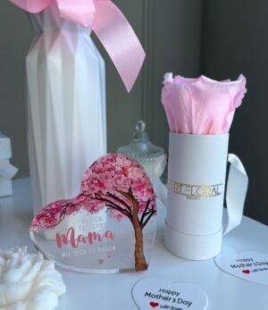 Muttertags-Geschenkset aus Trockenblumenstrauß, Schmuck und Deko