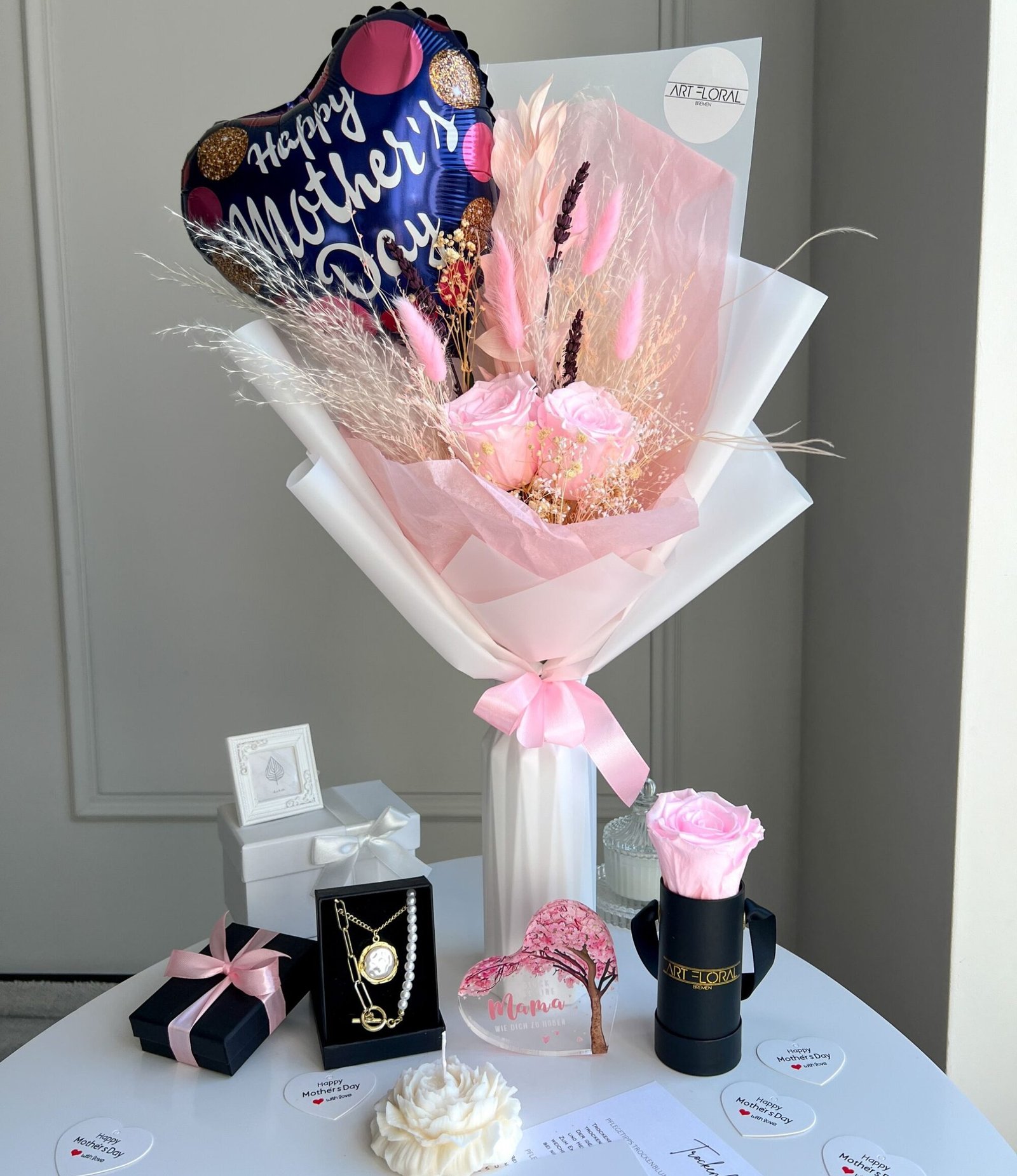 Muttertags-Geschenkset Infnity Rosen, Ohrringe, Kerze