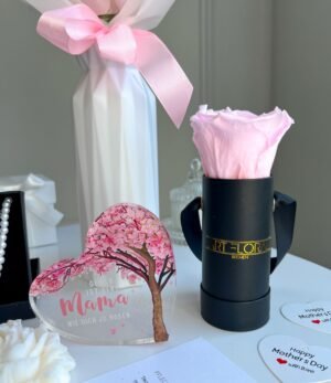 Muttertags-Geschenkset aus Trockenblumenstrauß, Schmuck und Deko