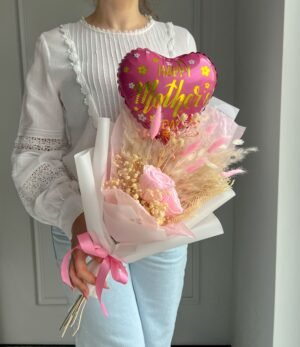 Trockenblumenstrauß mit Infinity Rosen Muttertag und Luftballon