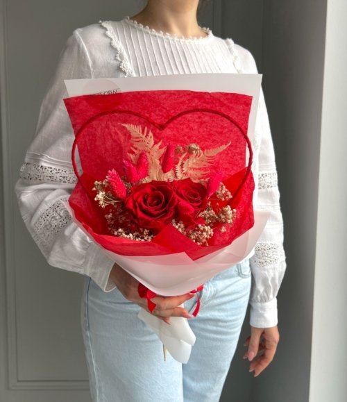 Trockenblumenstrauß „Für mein Lieblingsherz“ mit roten Rosen