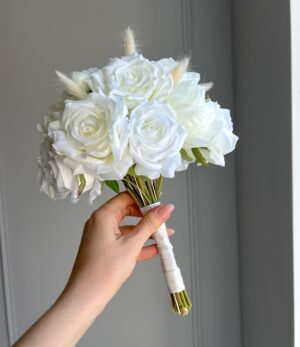 Kunstblumen_Brautstrauß_Rosen_Pfingstrosen_in_Weiß_2