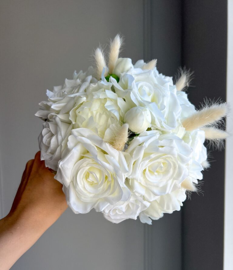 Kunstblumen_Brautstrauß_Rosen_Pfingstrosen_in_Weiß_3