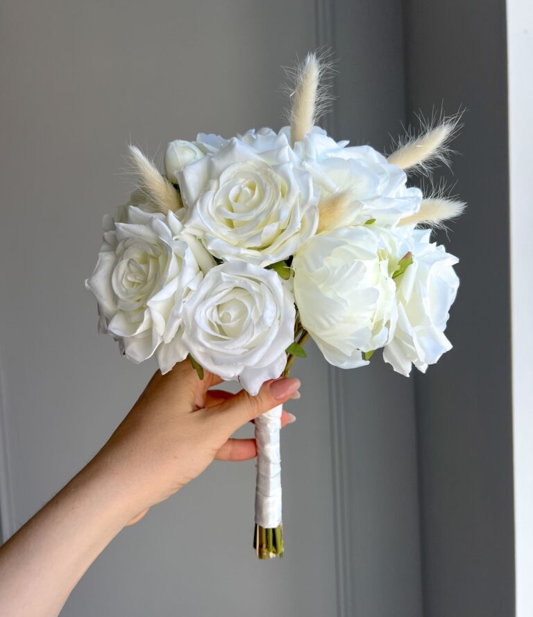 Kunstblumen_Brautstrauß_Rosen_Pfingstrosen_in_Weiß_4