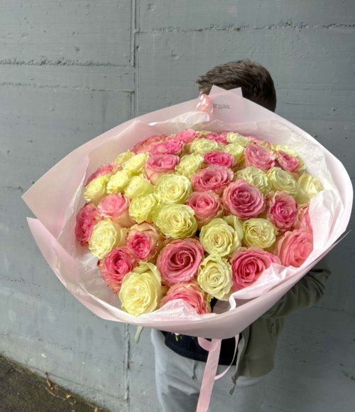 Rosenstrauß in Weiß und Rosa – „Süße Träume“