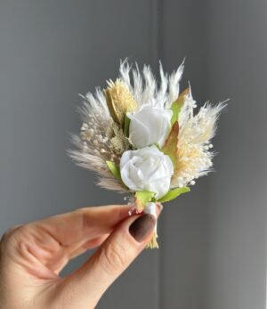 Künstlicher Bräutigam Anstecker aus Rosen für Hochzeit und Boho-Stil