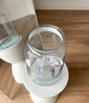 Glasvase ‚50 Rosen‘ im Seitenprofil, ideal für große Sträuße