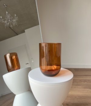 Glasvase „Cognacglas“ in moderner Interior-Dekoration